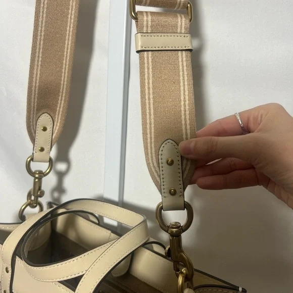 Coach Field Signature Coated Canvas Tote Signature Jaquard